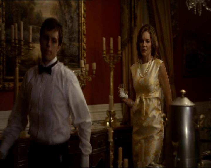 VampireDiariesWorld_dot_org-104FamilyTies1886.jpg VampireDiariesWorld_dot_org-104FamilyTies1886.jpg