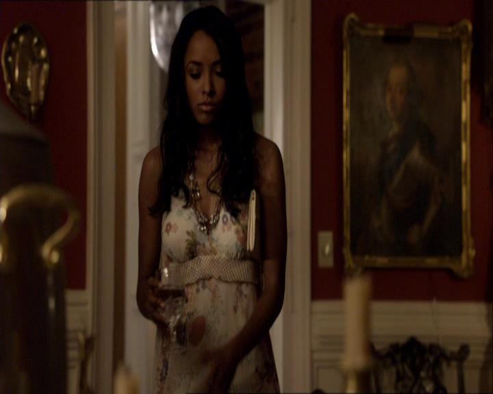 VampireDiariesWorld_dot_org-104FamilyTies1897.jpg VampireDiariesWorld_dot_org-104FamilyTies1897.jpg