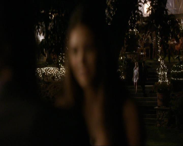 VampireDiariesWorld_dot_org-104FamilyTies2041.jpg
