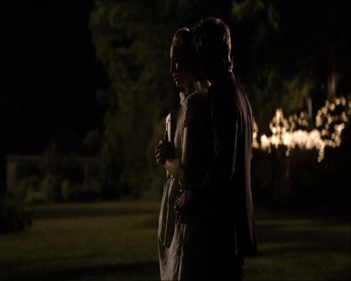 VampireDiariesWorld_dot_org-104FamilyTies2113.jpg