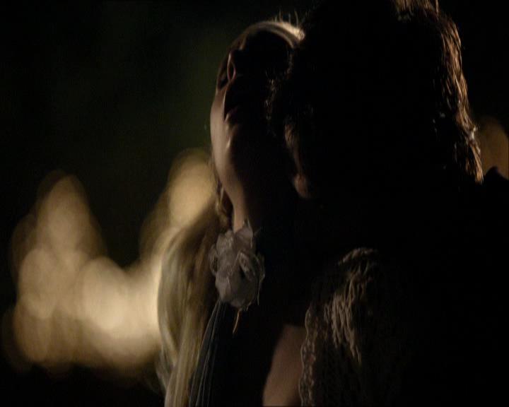 VampireDiariesWorld_dot_org-104FamilyTies2136.jpg