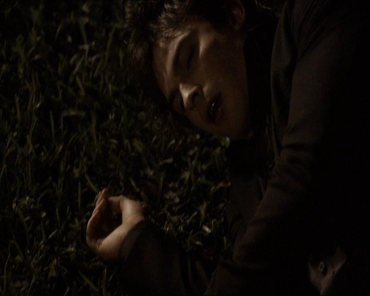 VampireDiariesWorld_dot_org-104FamilyTies2166.jpg