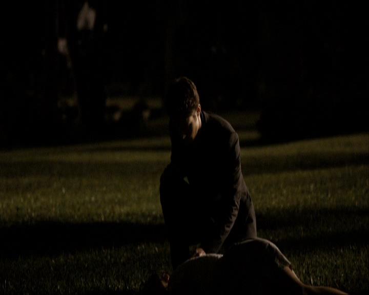 VampireDiariesWorld_dot_org-104FamilyTies2170.jpg