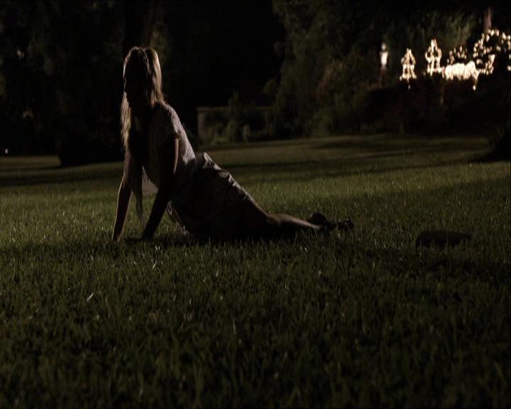 VampireDiariesWorld_dot_org-104FamilyTies2178.jpg VampireDiariesWorld_dot_org-104FamilyTies2178.jpg