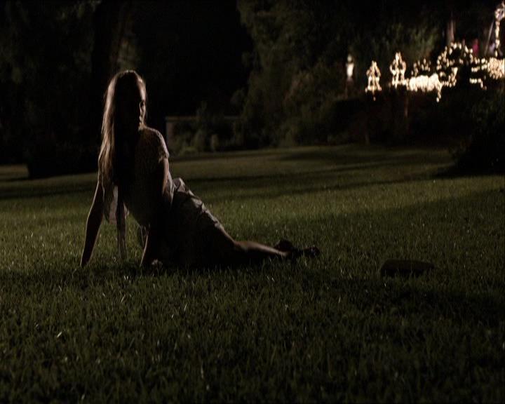 VampireDiariesWorld_dot_org-104FamilyTies2181.jpg