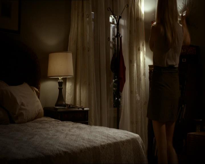 VampireDiariesWorld_dot_org-105YoureUndeadToMe1032.jpg