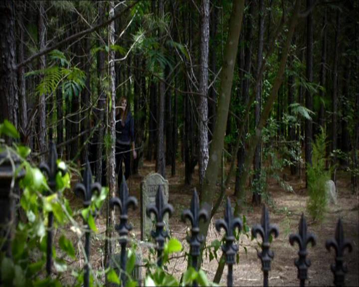 VampireDiariesWorld_dot_org-105YoureUndeadToMe1481.jpg