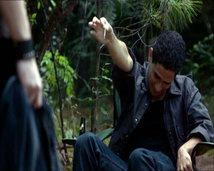 VampireDiariesWorld_dot_org-105YoureUndeadToMe1494.jpg