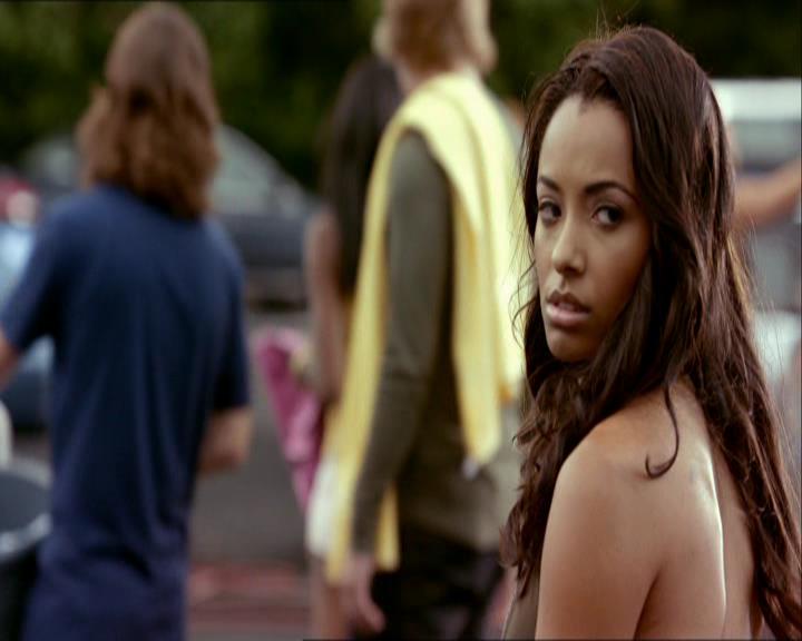 VampireDiariesWorld_dot_org-105YoureUndeadToMe1743.jpg