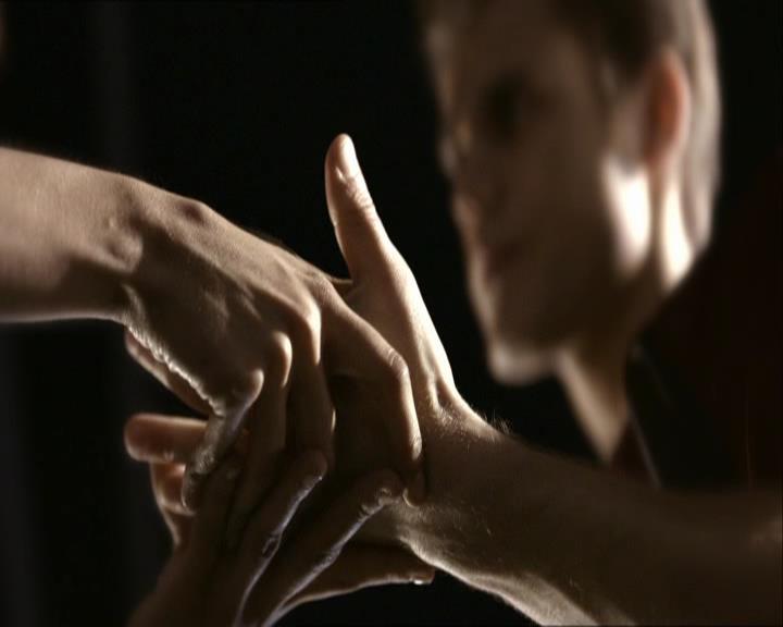 VampireDiariesWorld_dot_org-105YoureUndeadToMe2130.jpg