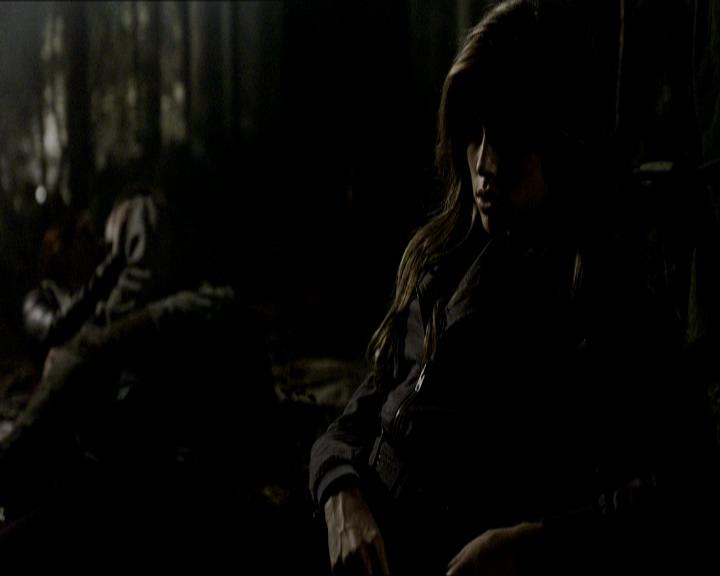 VampireDiariesWorld_dot_org-105YoureUndeadToMe2177.jpg