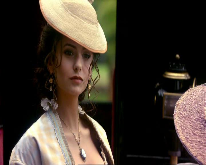 VampireDiariesWorld_dot_org-106LostGirls0063.jpg