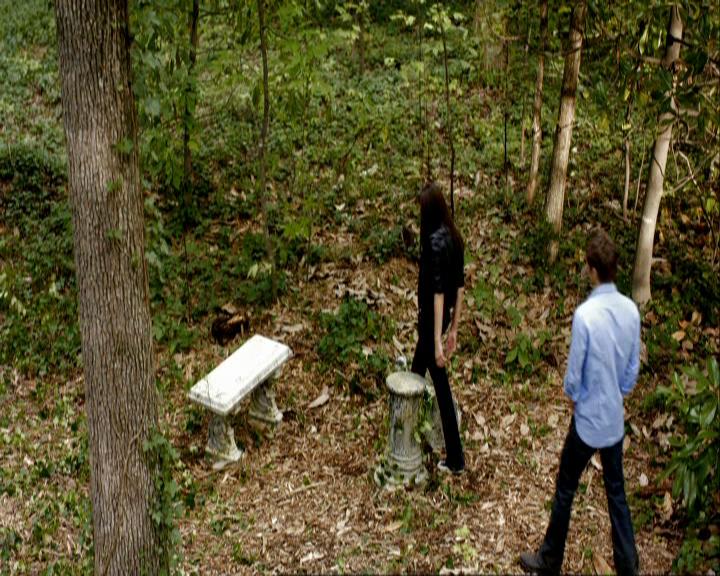VampireDiariesWorld_dot_org-106LostGirls0881.jpg
