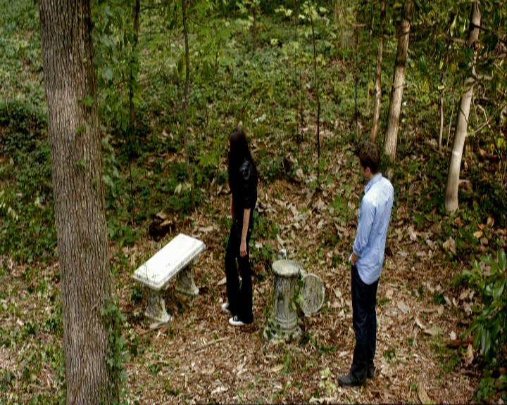 VampireDiariesWorld_dot_org-106LostGirls0883.jpg