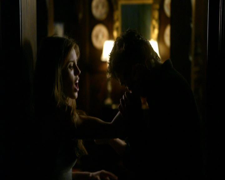 VampireDiariesWorld_dot_org-106LostGirls0963.jpg