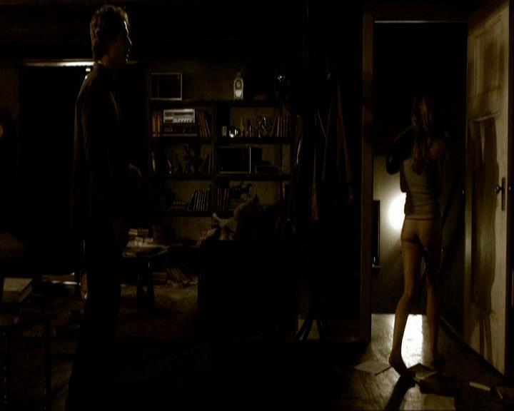 VampireDiariesWorld_dot_org-106LostGirls1421.jpg