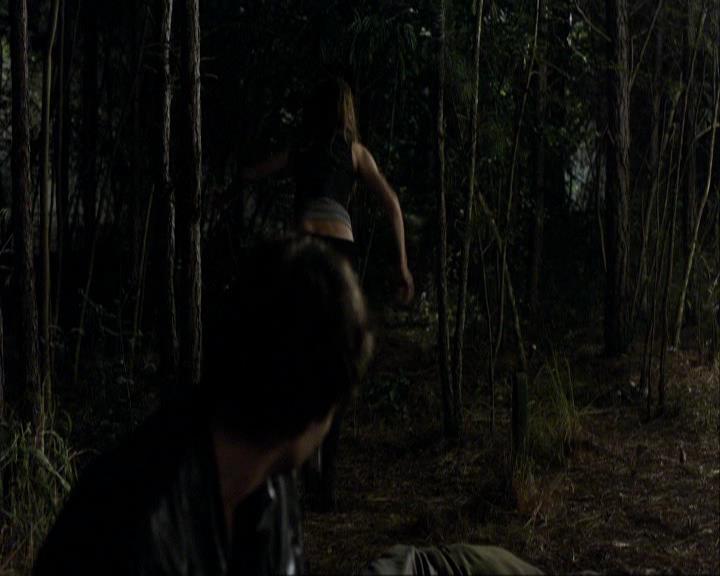 VampireDiariesWorld_dot_org-106LostGirls2105.jpg