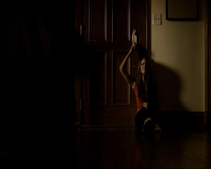 VampireDiariesWorld_dot_org-106LostGirls2250.jpg