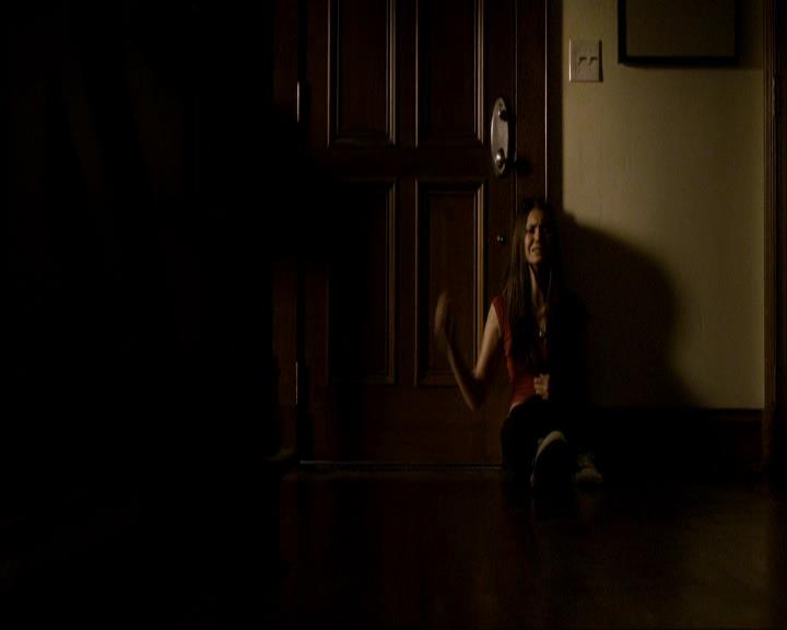 VampireDiariesWorld_dot_org-106LostGirls2251.jpg