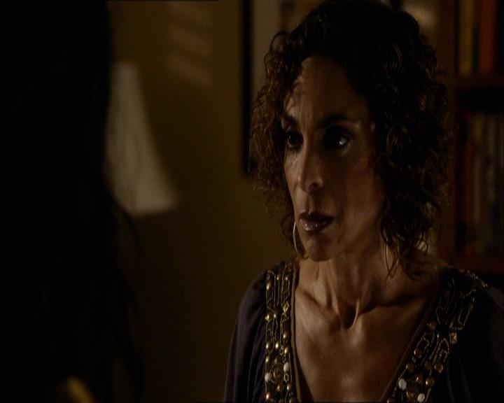 VampireDiariesWorld_dot_org-107Haunted1758.jpg