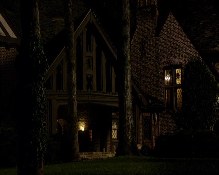 VampireDiariesWorld_dot_org-108-162Candles0000.jpg