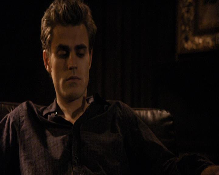 VampireDiariesWorld_dot_org-108-162Candles0004.jpg