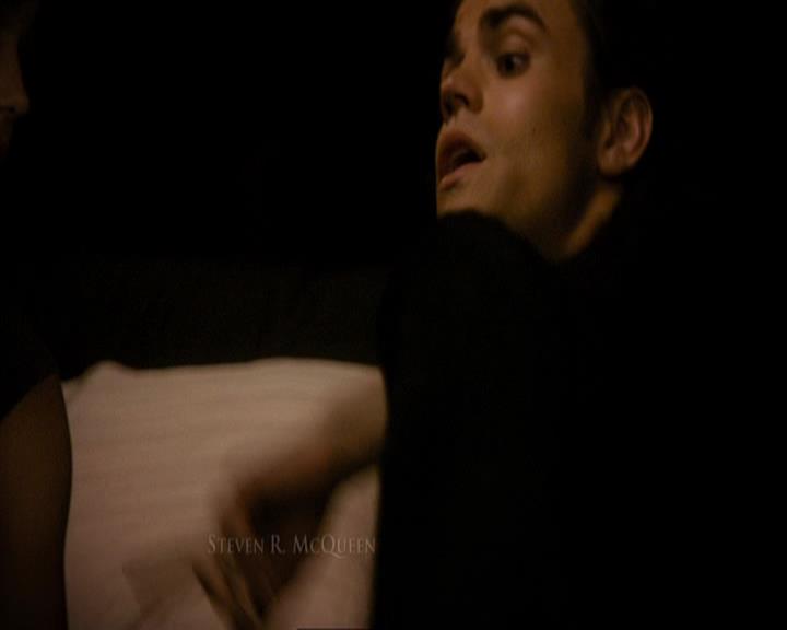 VampireDiariesWorld_dot_org-108-162Candles0095.jpg