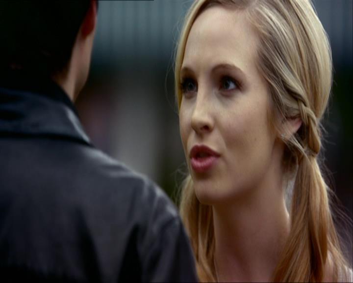 VampireDiariesWorld_dot_org-108-162Candles0760.jpg