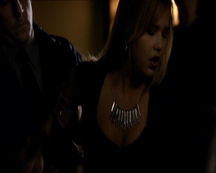 VampireDiariesWorld_dot_org-108-162Candles2143.jpg