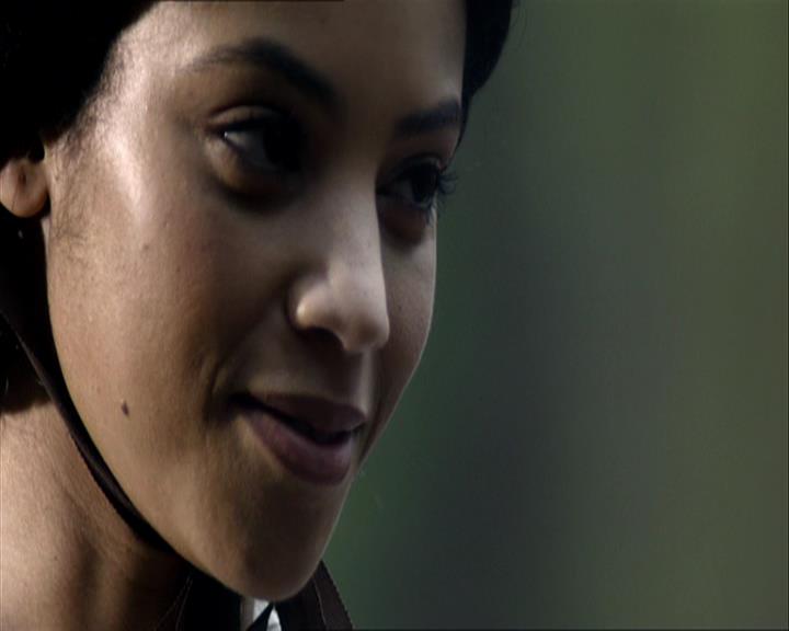 VampireDiariesWorld_dot_org-109HistoryRepeating0103.jpg