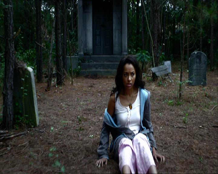 VampireDiariesWorld_dot_org-109HistoryRepeating0139.jpg