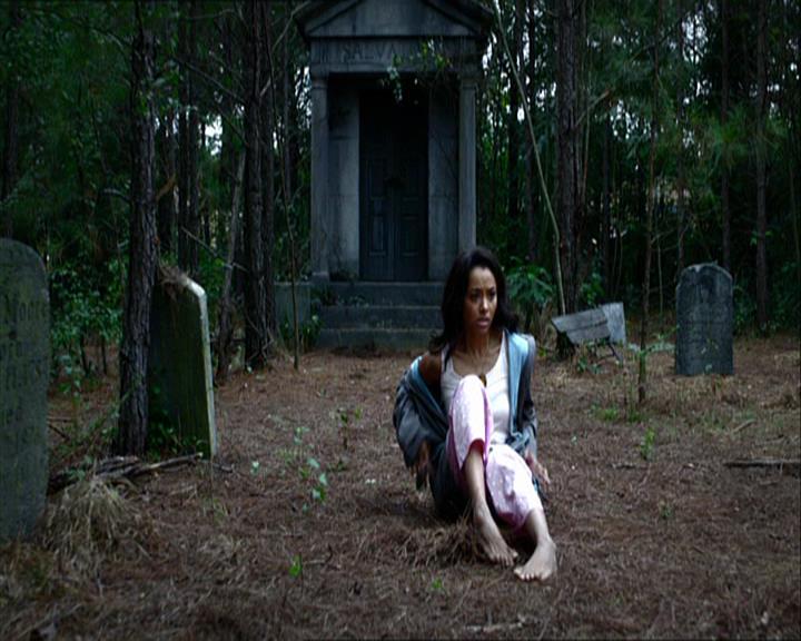 VampireDiariesWorld_dot_org-109HistoryRepeating0147.jpg