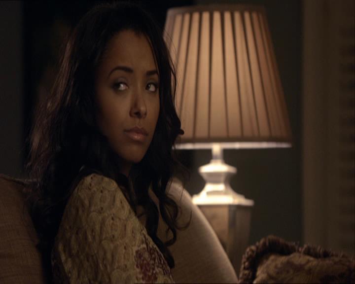 VampireDiariesWorld_dot_org-109HistoryRepeating1228.jpg