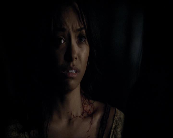 VampireDiariesWorld_dot_org-109HistoryRepeating2206.jpg