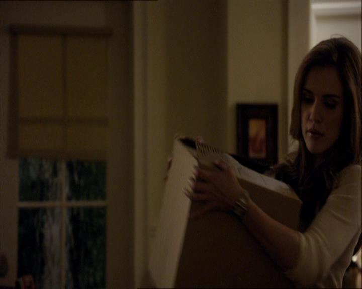 VampireDiariesWorld_dot_org-109HistoryRepeating2421.jpg