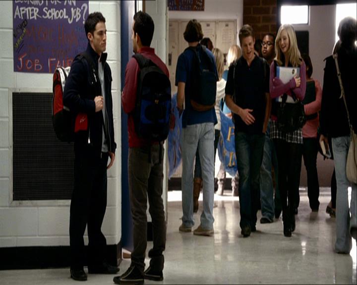 VampireDiariesWorld_dot_org-110TheTurningPoint0302.jpg