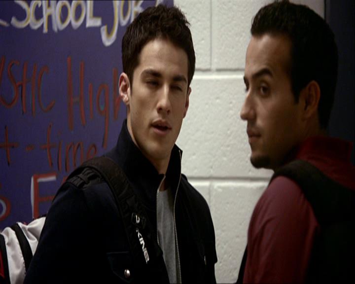 VampireDiariesWorld_dot_org-110TheTurningPoint0311.jpg