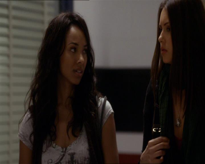 VampireDiariesWorld_dot_org-110TheTurningPoint0330.jpg
