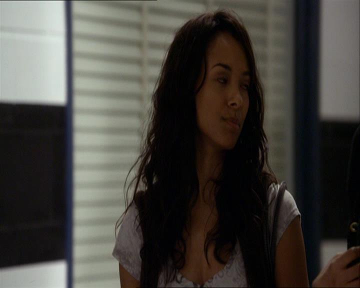 VampireDiariesWorld_dot_org-110TheTurningPoint0331.jpg