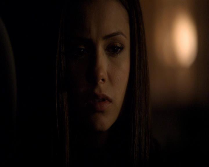 VampireDiariesWorld_dot_org-110TheTurningPoint1679.jpg