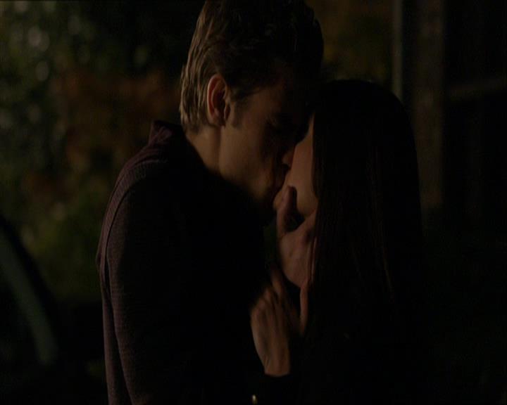 VampireDiariesWorld_dot_org-110TheTurningPoint1719.jpg
