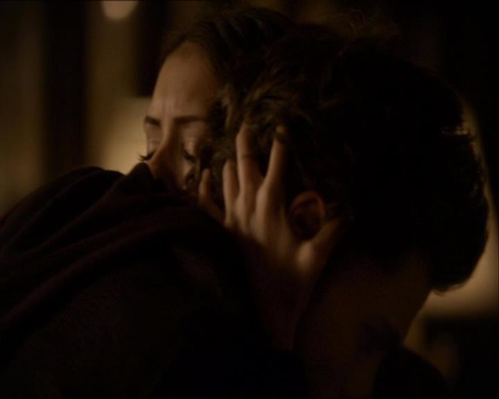 VampireDiariesWorld_dot_org-110TheTurningPoint1743.jpg