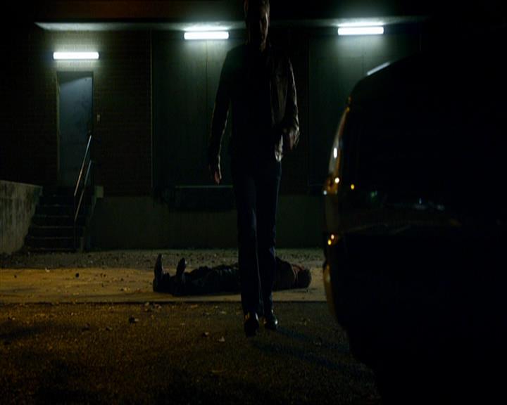 VampireDiariesWorld_dot_org-110TheTurningPoint1943.jpg