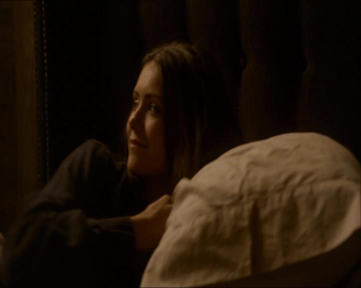 VampireDiariesWorld_dot_org-110TheTurningPoint2041.jpg