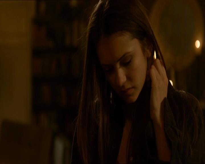 VampireDiariesWorld_dot_org-110TheTurningPoint2059.jpg