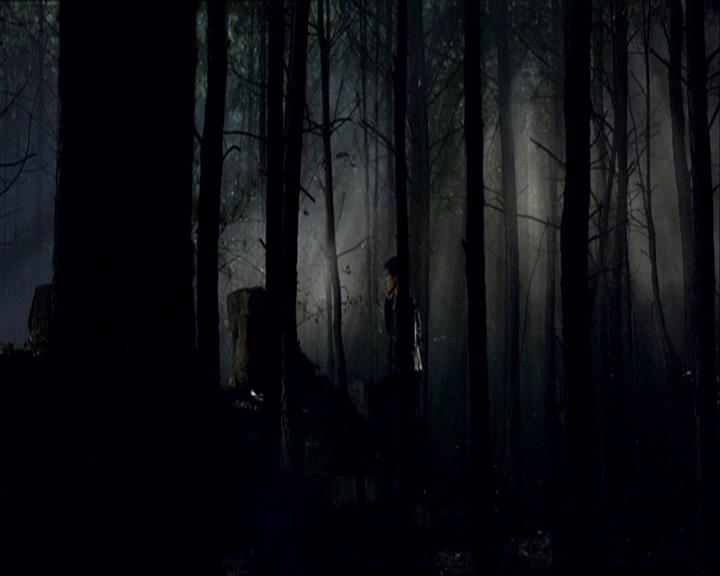 VampireDiariesWorld_dot_org-110TheTurningPoint2080.jpg