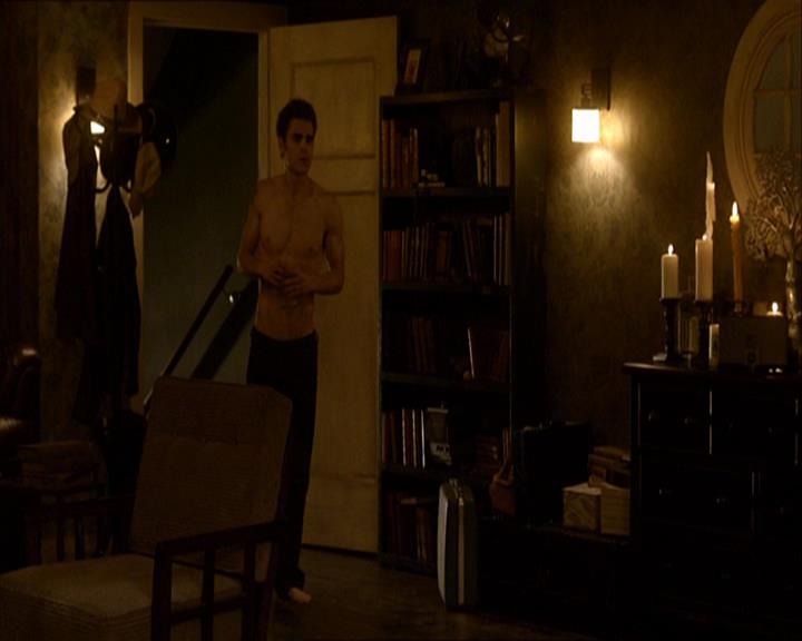 VampireDiariesWorld_dot_org-110TheTurningPoint2100.jpg