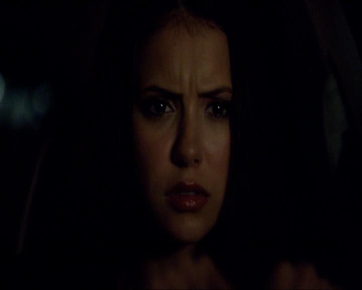 VampireDiariesWorld_dot_org-110TheTurningPoint2129.jpg