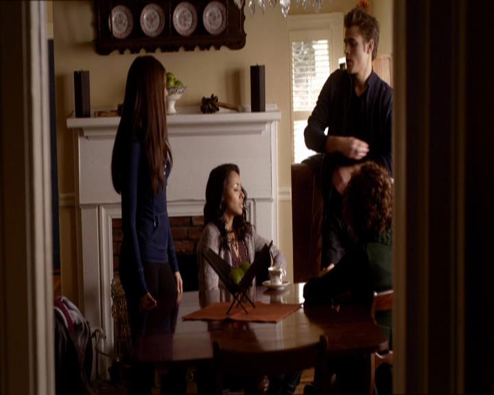 VampireDiariesWorld_dot_org-114FoolMeOnce0805.jpg