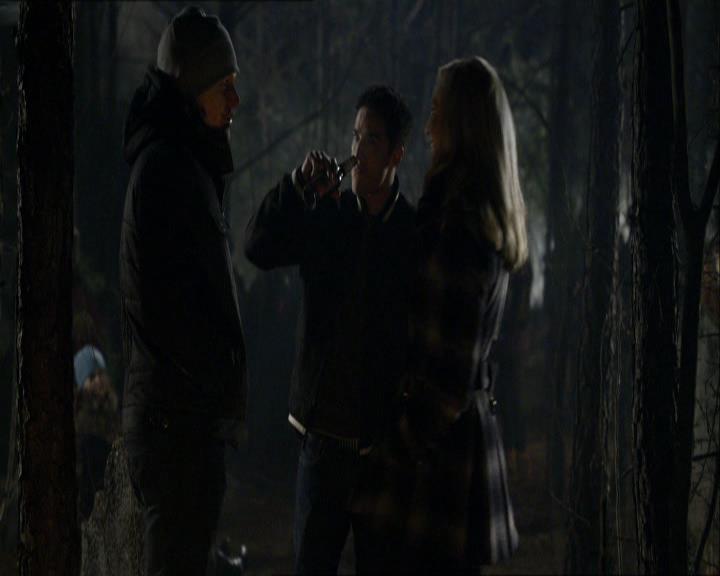 VampireDiariesWorld_dot_org-114FoolMeOnce1323.jpg